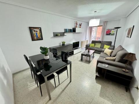 Junto a Barrio del Oeste