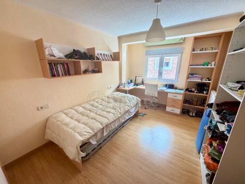 Piso para estudientes en pleno Barrio del Oeste